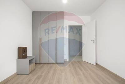 Apartament cu 3 camere decomandat, mobilat în Tractorul - 17