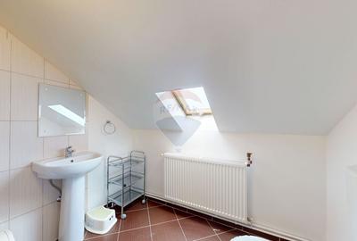 Casă cu 7 camere cu Teren 883 Mp în Bran - 20