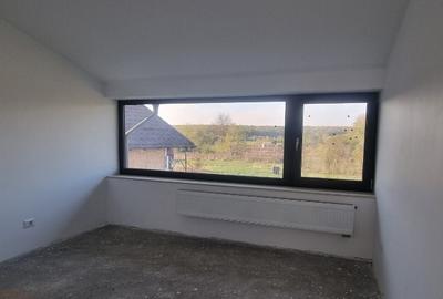 Casă cu 4 camere cu Teren 800 Mp în Nisipoasa - 6