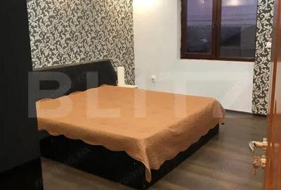Casă cu 10 camere cu Teren 785 Mp în Central - 1