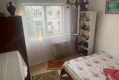 Vand apartament 3 camere decomandat etaj 3 4 Nicolina 1 - 1
