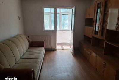 Apartament cu 3 camere semidecomandat în Central - 3