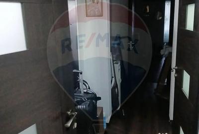 Apartament cu 2 camere decomandat în Târgu Neamț - 9