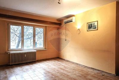 Garsoniera spa?ioasa, nemobilata in zona Virtutii - 4