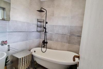 Casă cu 5 camere cu Teren 333 Mp în Central - 7
