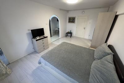 Garsonieră decomandată, mobilată în Gara