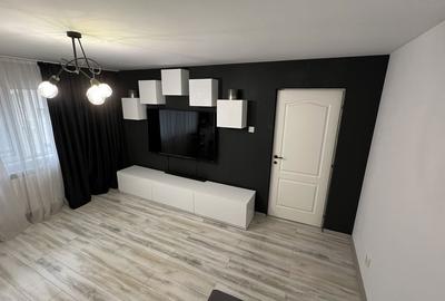 Apartament cu 3 camere decomandat în Gura Văii