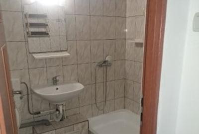 Apartament de 2 camere, decomandat, centrala, 2 minute de Auchan Drumul Taberei - 9