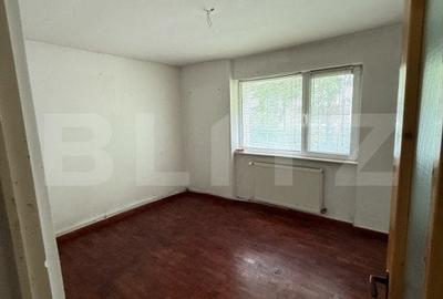 Apartament cu 3 camere, decomandat, zona George Enescu - 2