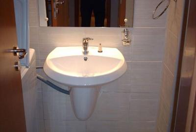 3 camere Racadau-intrare,etaj intermediar,140000 Euro - 2