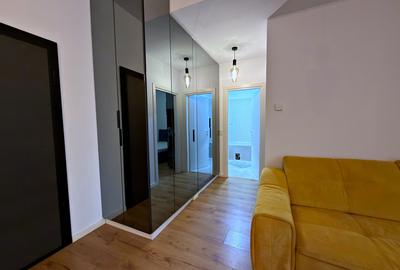 Apartament cu 2 camere decomandat, mobilat în Central