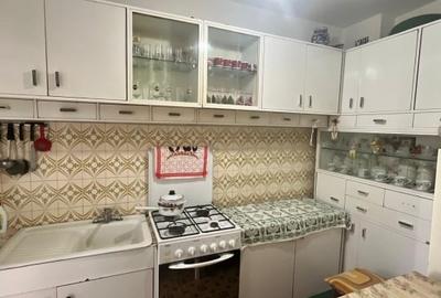 Apartament 3 camere, etaj 2, Garaj, Radauti - 11