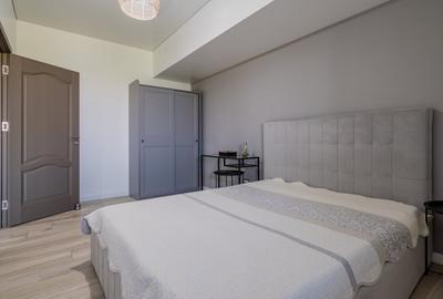 Apartament 2 camere, Mamaia Central | Vedere frontala la lac | Terasa 13,5 mp - 12