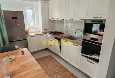 Apartament cu 3 camere decomandat în Central - 2