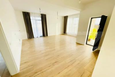 Casă cu 4 camere cu Teren 500 Mp în Corbeanca