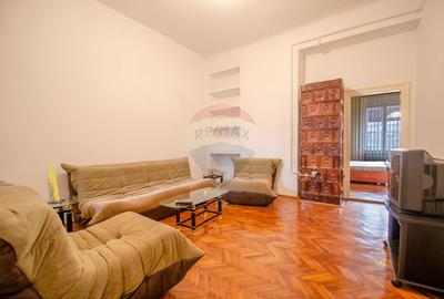 Apartament cu 3 camere de vanzare in zona Sinaia - 2