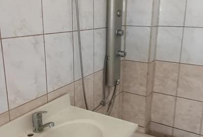 Casă cu 5 camere cu Teren 200 Mp în Stupini - 9