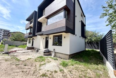 Duplex cu 4 camere cu Teren 180 Mp în Metalurgiei - 2