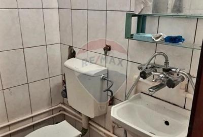Apartament cu 2 camere decomandat în Andronache