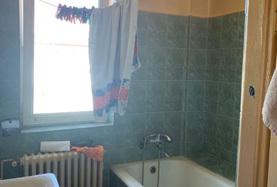 Apartament cu 2 camere decomandat în Rahova