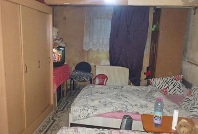 Garsoniera cu doua camere in Deva, zona Eminescu (Petrom), la demisol - 1