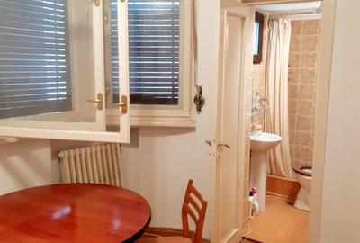 Garsoniera 16 mp Bd. Carol - Izvorul Rece bloc risc seismic 1 Garsoniera 16 mp Bd. Carol - Izvorul Rece bloc risc seismic 1 - 2