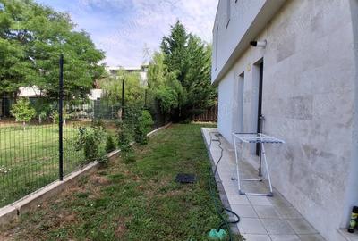 Casă cu 5 camere cu Teren 250 Mp în Otopeni