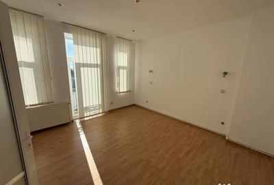 Apartament cu 6 camere decomandat în Central - 16