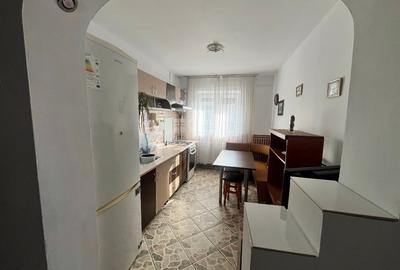 Apartament cu 2 camere decomandat, mobilat în B-dul București - 4