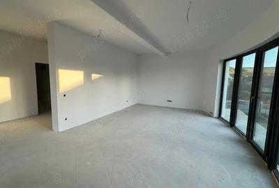 Casă cu 4 camere cu Teren 700 Mp în Central - 2