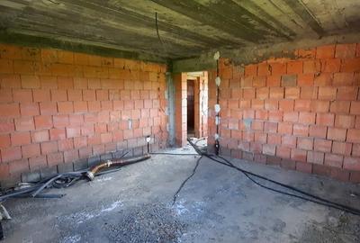 Casă cu 4 camere cu Teren 750 Mp în Novaci - 5