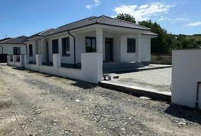 Casă cu 3 camere cu Teren 500 Mp în Central - 3