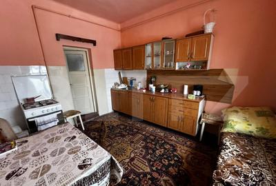 Casă cu 6 camere cu Teren 800 Mp în Central - 13