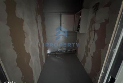 Spațiu comercial, de 150 mp, în Central - 8