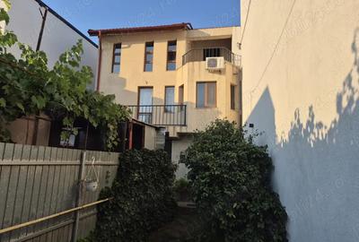 Brancoveanu-Aluni?ului - Casa 5 camere , metrou, parc , ?coala 111