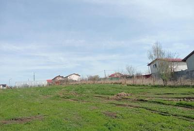 Teren de 566 mp, în Vânători