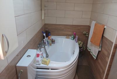 Casă cu 4 camere cu Teren 350 Mp în Central - 7