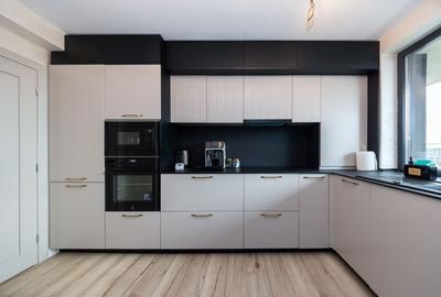 Apartament cu 3 camere decomandat, mobilat în Tractorul - 9