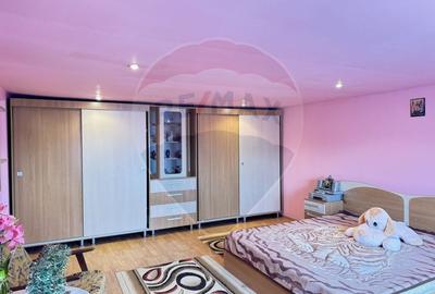 Casă cu 3 camere cu Teren 356 Mp în Central - 16