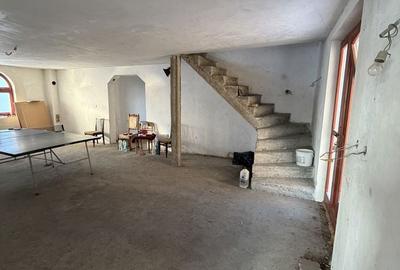 Casă cu 4 camere în Central - 4