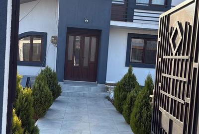 Casă cu 4 camere în Central - 8