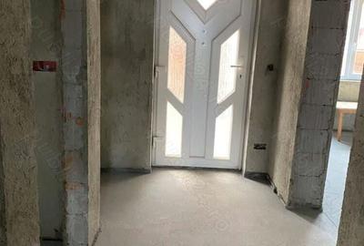 Ghiroda, casa tip duplex, finisata pe exterior, Parter+Mansarda+Pod, 115 mp utili, pre? 185000 euro - 2