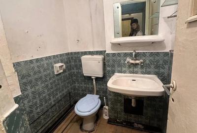 De vanzare apartament cu 3 camere, 2 bai,zona Episcopiei, 58.000 euro - 10