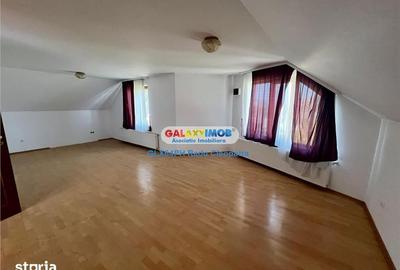 Casă cu 5 camere cu Teren 1600 Mp în Târgșoru Vechi