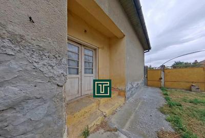 Casă cu 4 camere cu Teren 1440 Mp în Secusigiu - 3