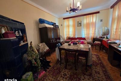 Casă cu 3 camere cu Teren 281 Mp în Central - 2