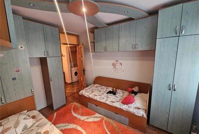 Resita, 4 Cam. Dec., Mobilat+Utilat, Et. 2, Micro 4 - 19