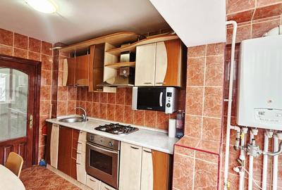 Apartament cu 2 camere decomandat în Micro 17 - 5