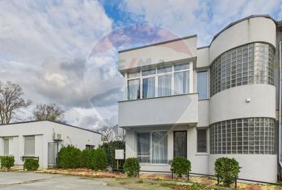 Casa / Vila cu 5 camere de vanzare in zona Central - 1