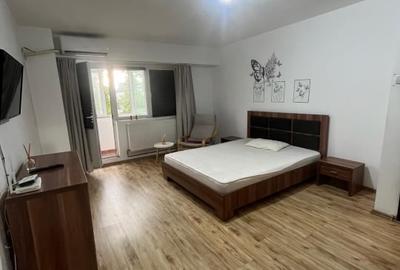 Proprietar închiriez garsonieră spațioasă cu vedere liberă Casa de Pensii Vitan